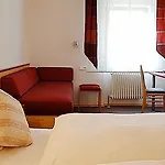 Zum Roessle Hotel Altenstadt (Swabia)