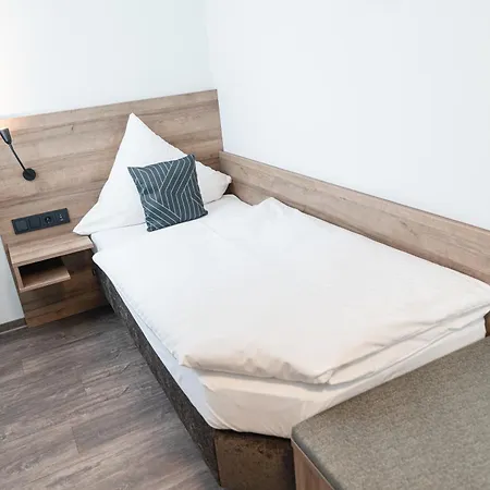 Hotel Zum Roessle 3*