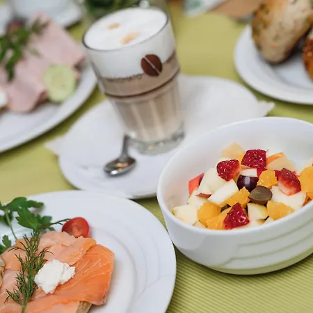 Zum Roessle Hotel Altenstadt (Swabia)
